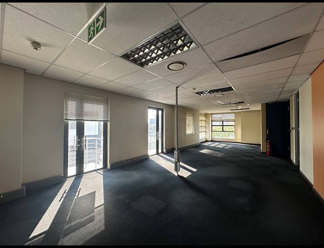 430M² OFFICE TO LET IN ECO PARK ESTATE